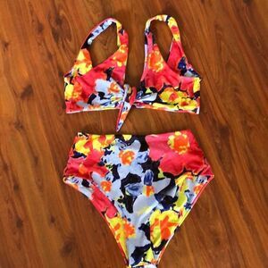 NEW Floral abstract, high waisted, bikini set￼ L